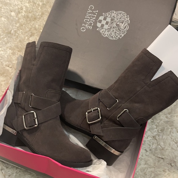 VINCE CAMUTO SUEDE BOOTS IN SLATE GRAY NWT! NEW WITH BOX SIZE 6.5 - Picture 2 of 7